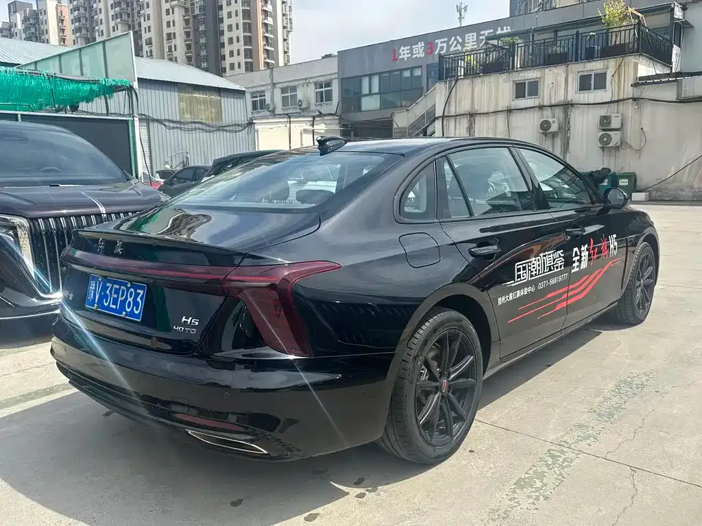Hongqi H5 — фото 8