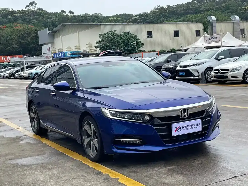 Honda Accord — фото 9