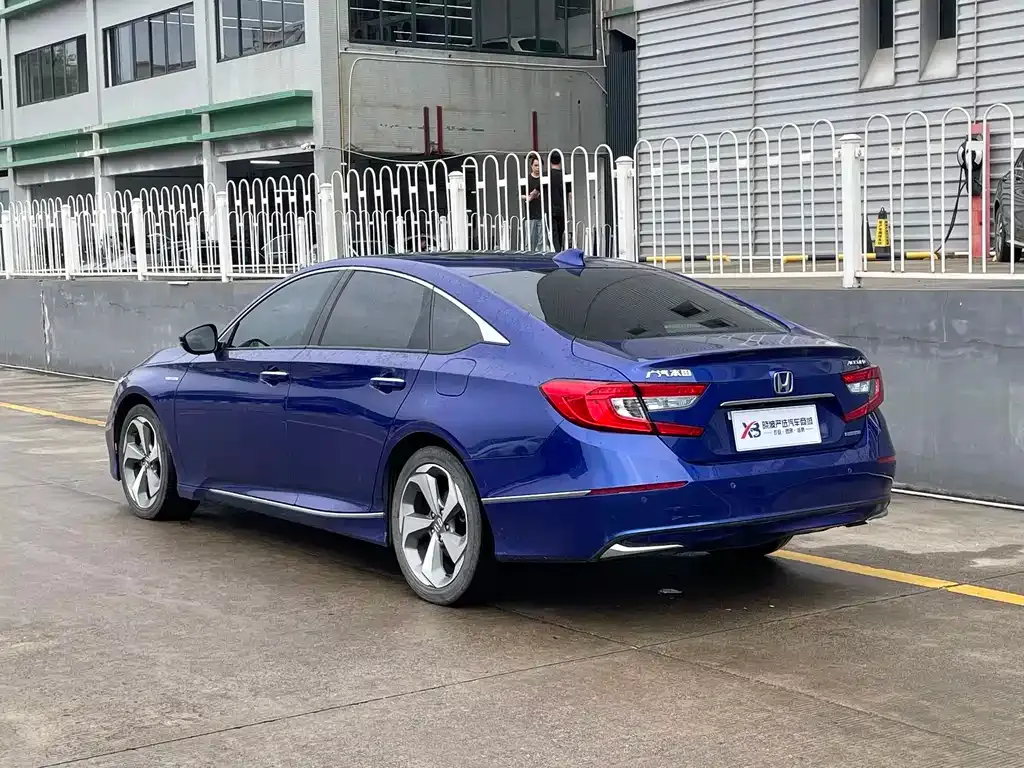 Honda Accord — фото 5