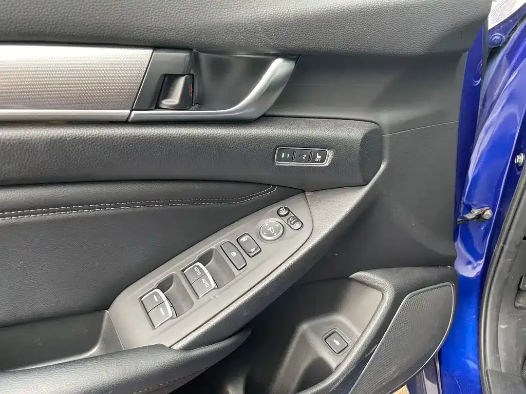 Honda Accord — фото 4
