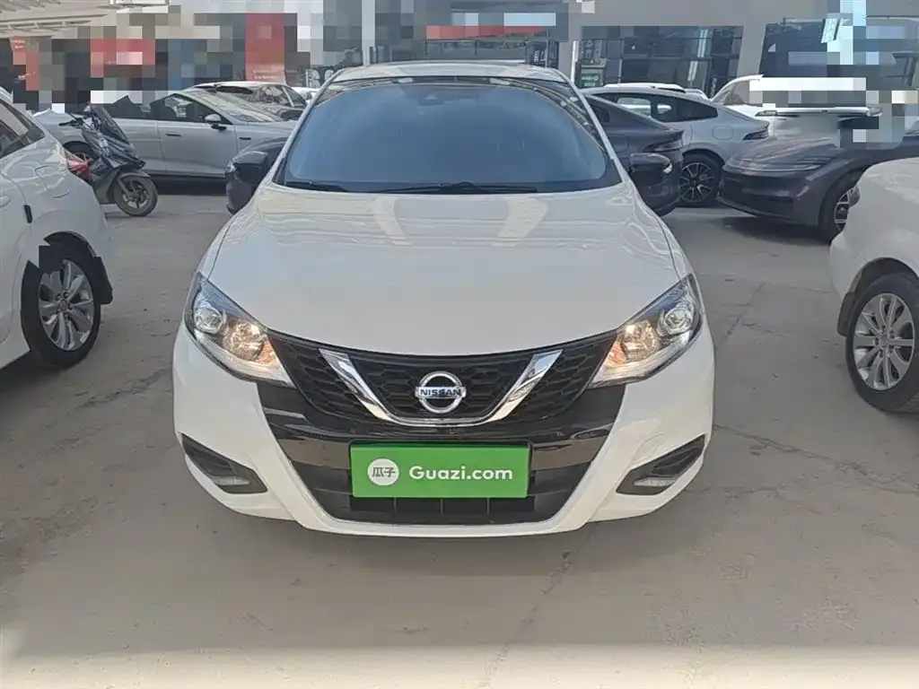 Nissan Tiida 2023 из CN, фото 2