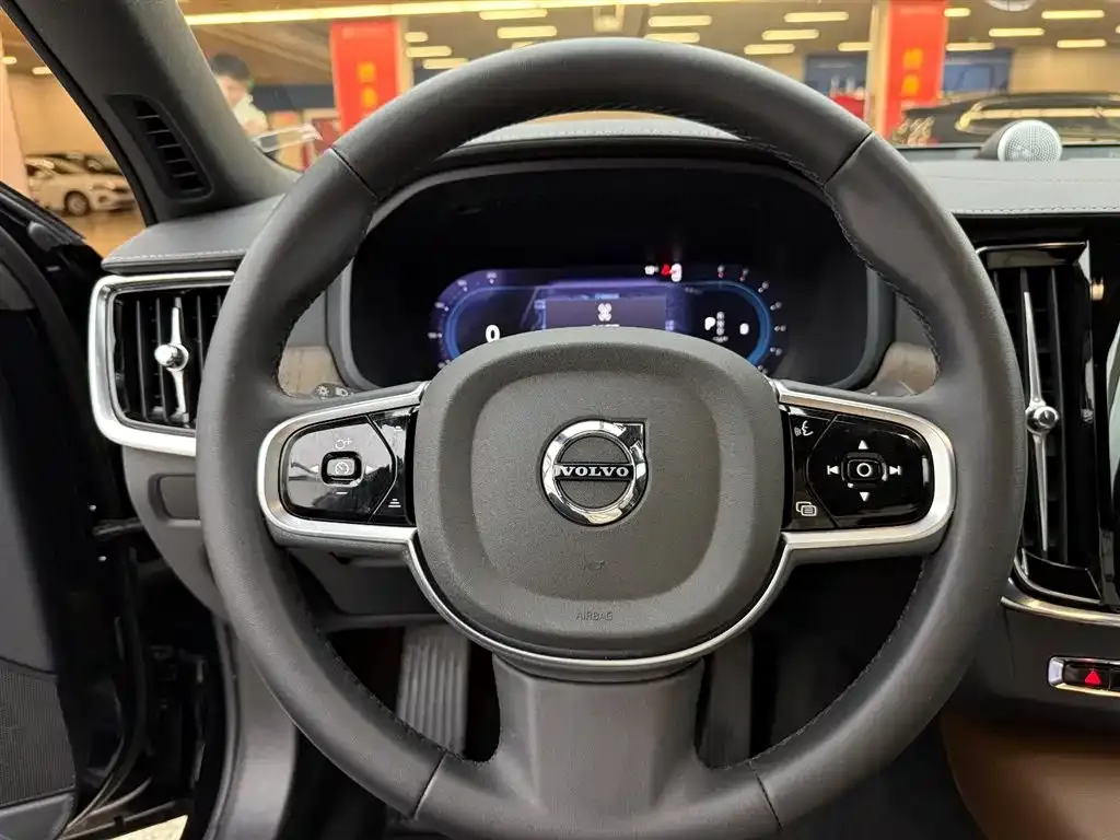 Volvo S90 — фото 6