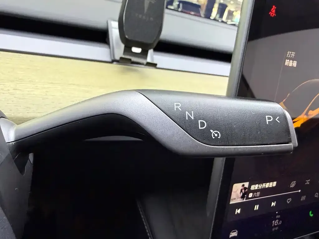Tesla Model Y 2023 из CN, фото 2