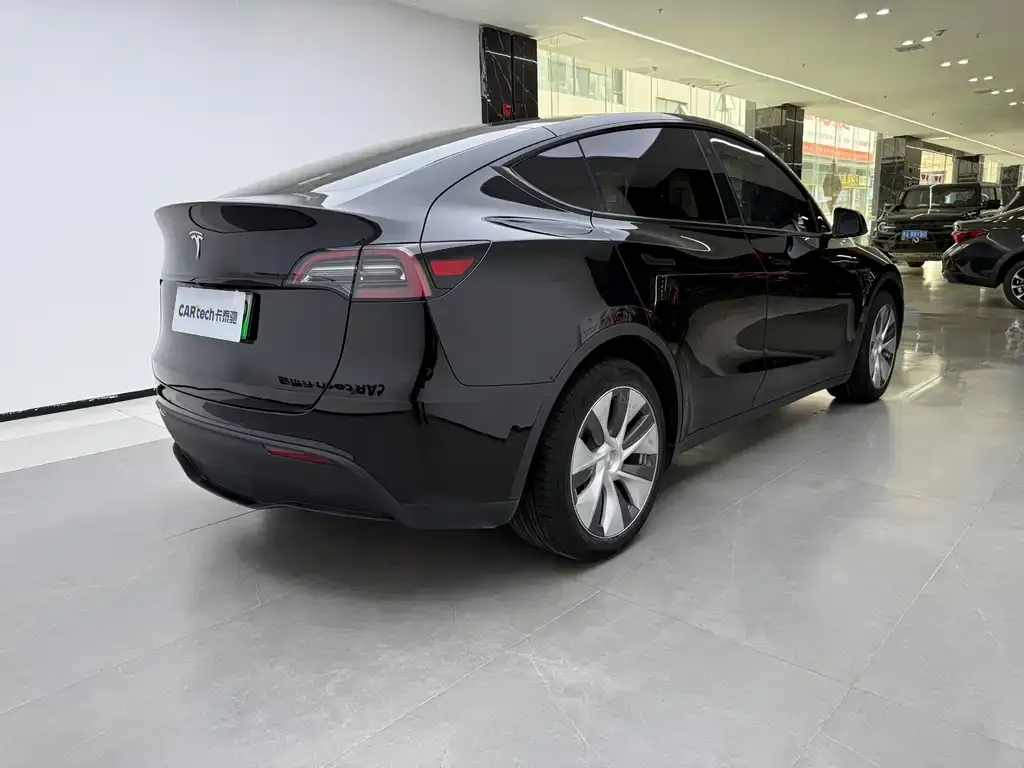 Tesla Model Y 2023 из CN, фото 10
