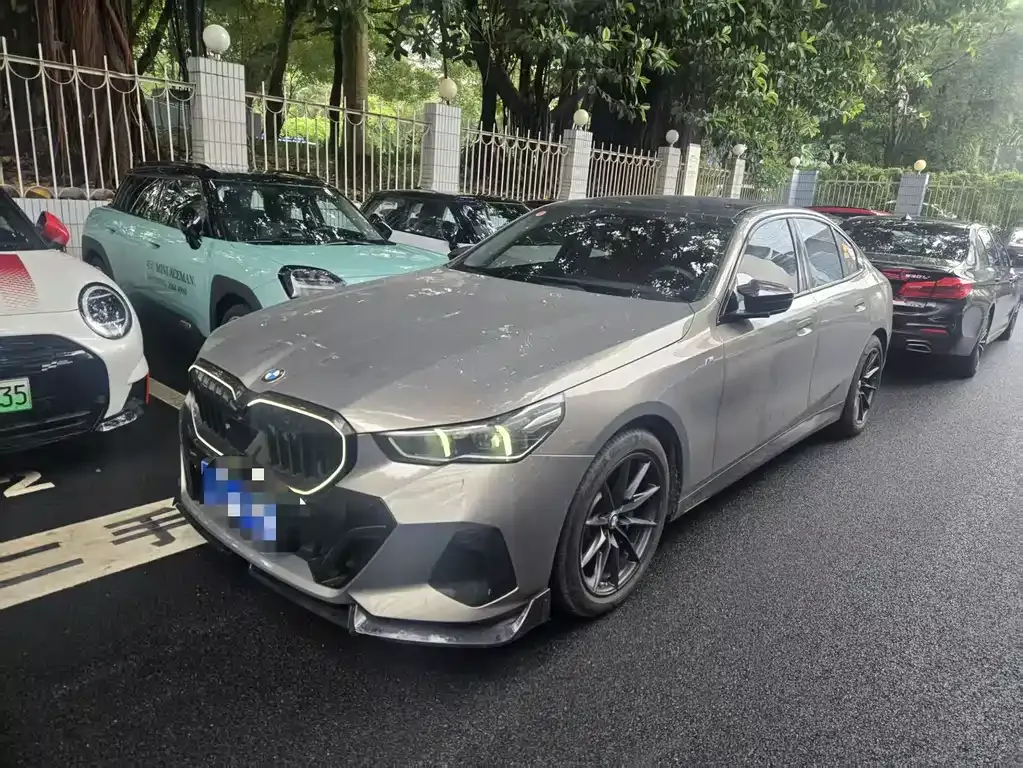 BMW 5 Series (Import) — фото 1