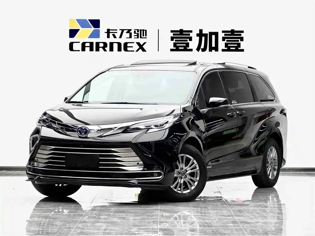 Toyota Sienna — фото 1