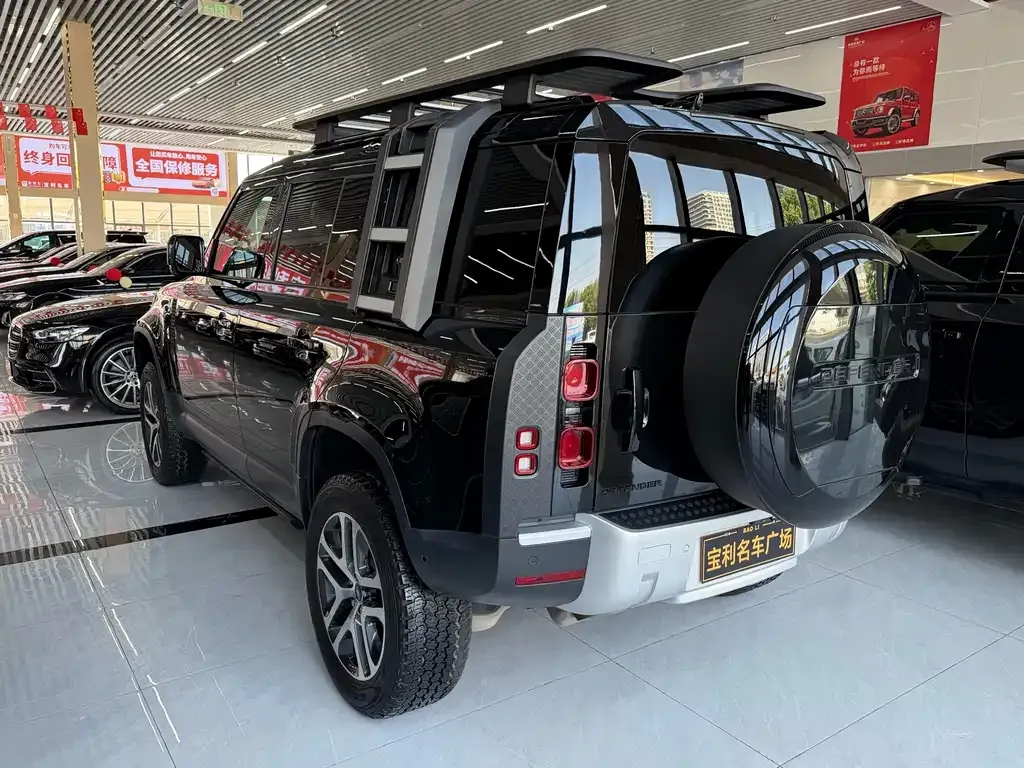 Land Rover Defender — фото 10
