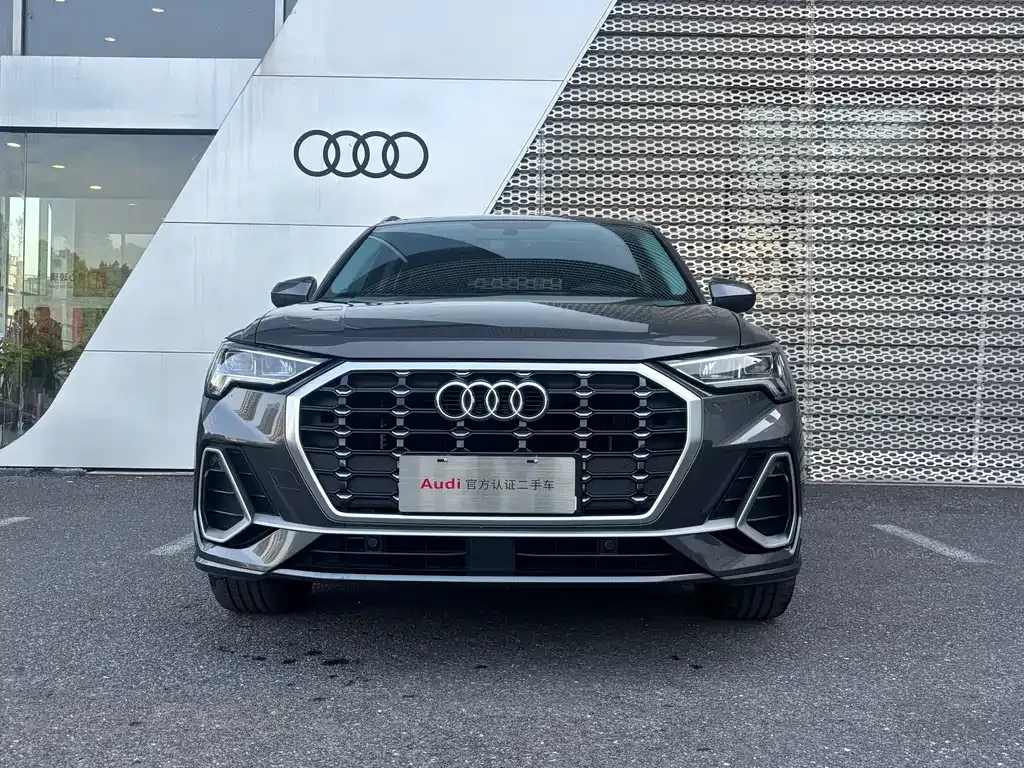 Audi Q3 — фото 10