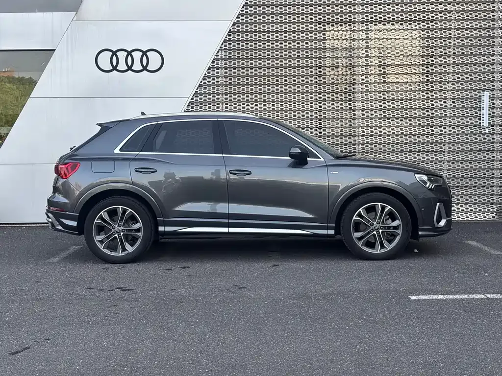 Audi Q3 — фото 4