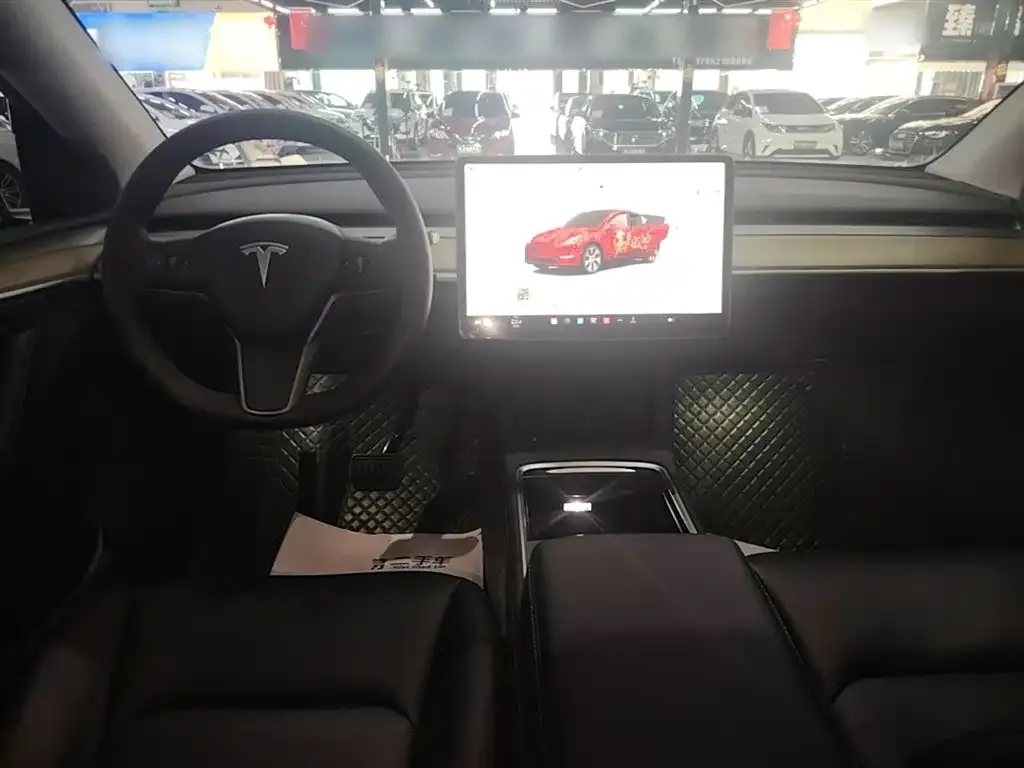 Tesla Model Y — фото 2