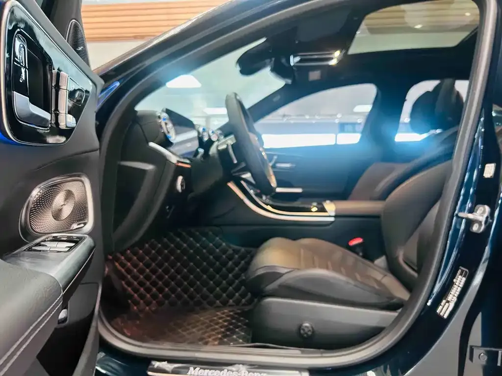 Mercedes-Benz C-Class 2024 из CN, фото 3