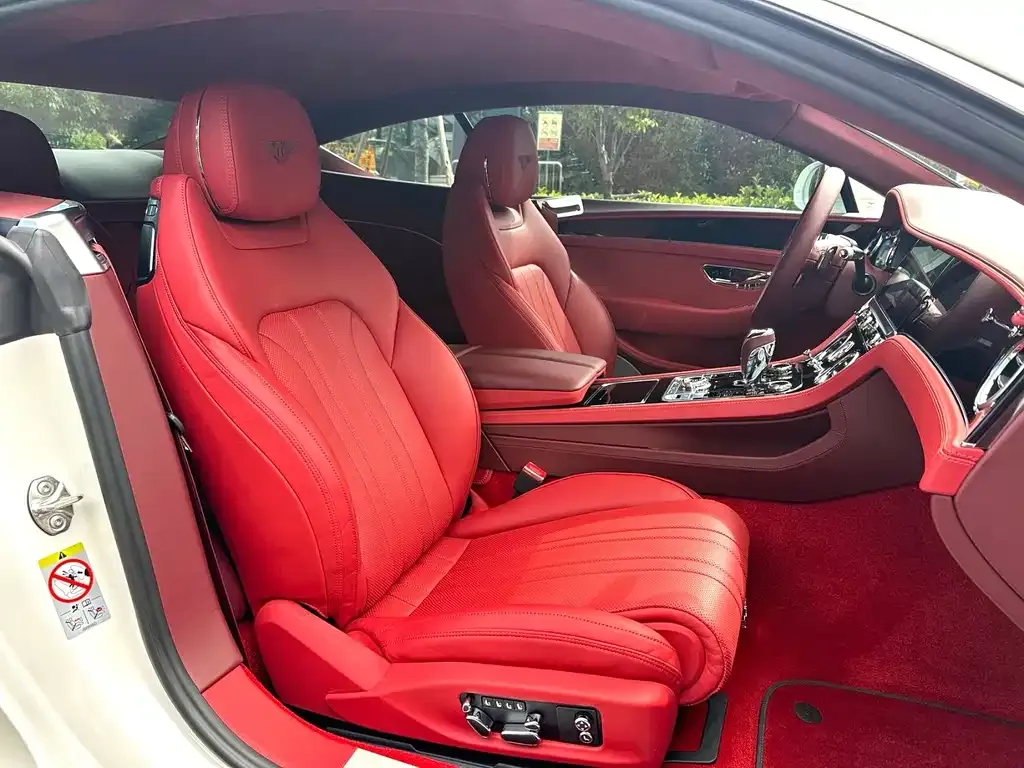 Bentley Continental 2021 из CN, фото 2
