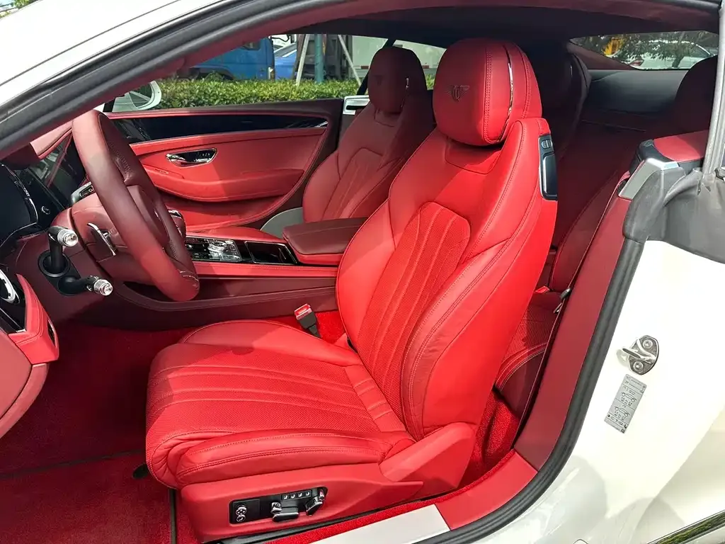 Bentley Continental 2021 из CN, фото 4