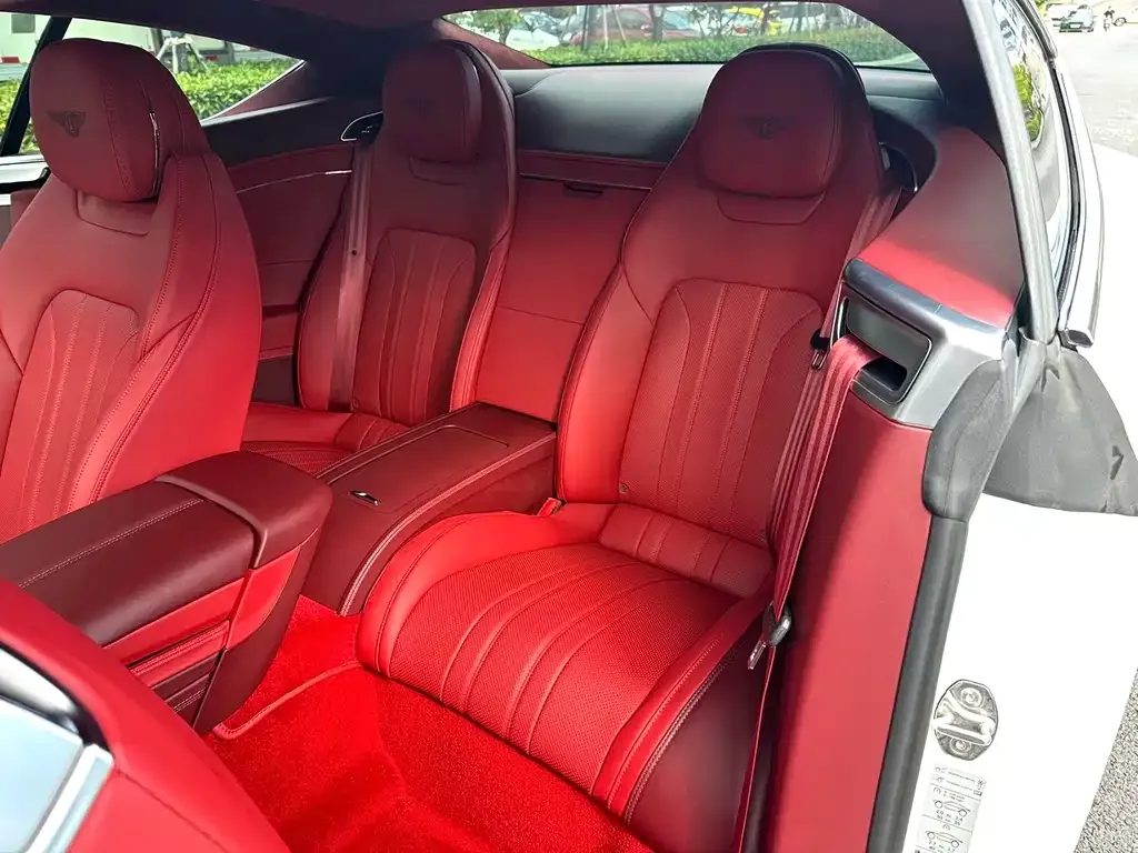 Bentley Continental 2021 из CN, фото 6