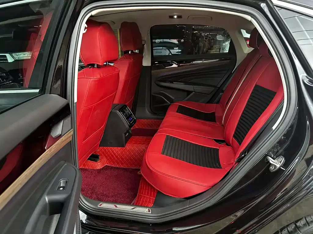 Volkswagen Passat — фото 5