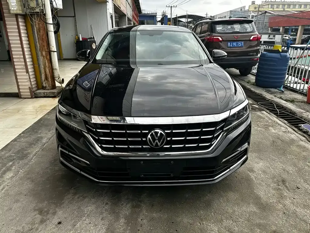 Volkswagen Passat — фото 8