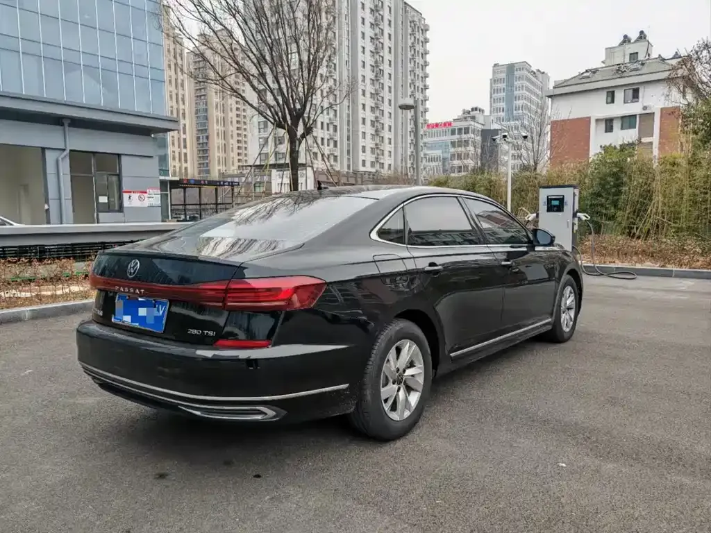 Volkswagen Passat 2024 из CN, фото 9