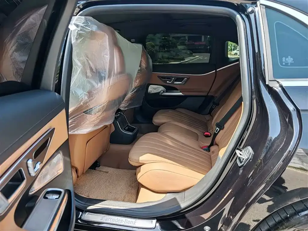 Mercedes-Benz E-Class 2025 из CN, фото 8