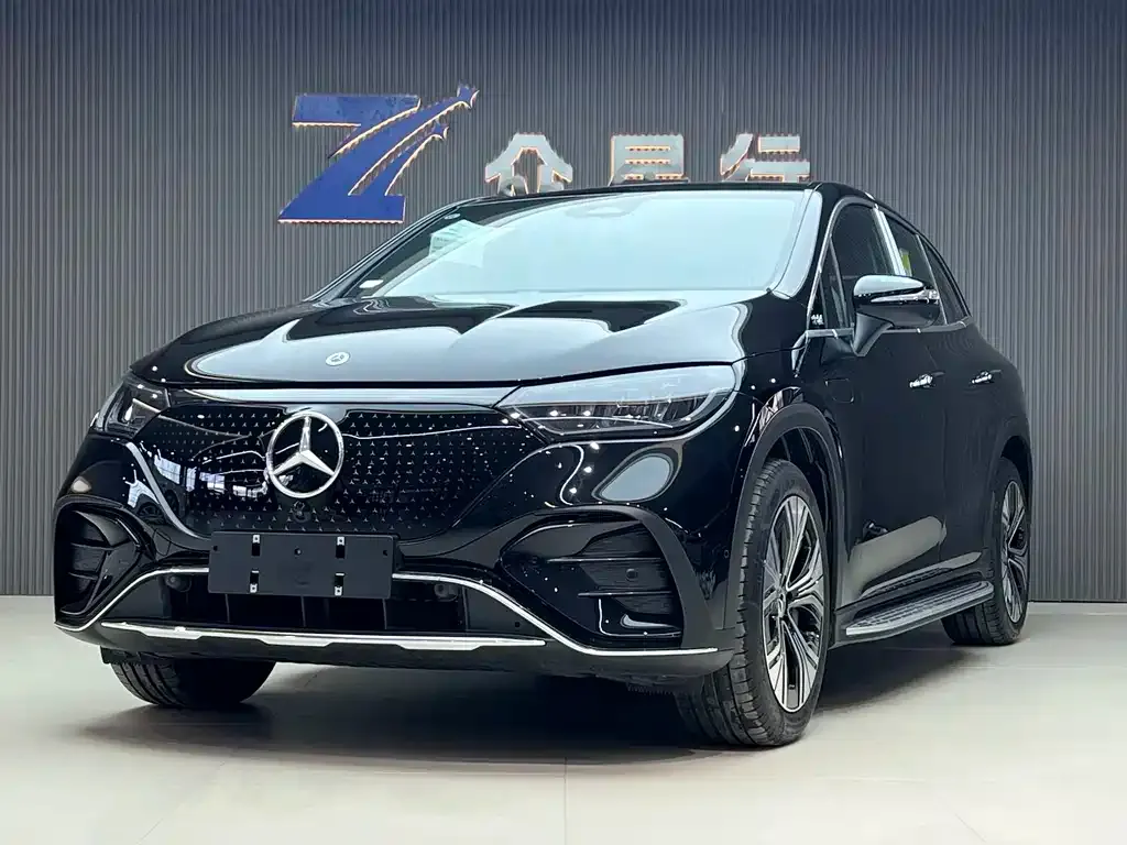 Mercedes-Benz EQE SUV — фото 1