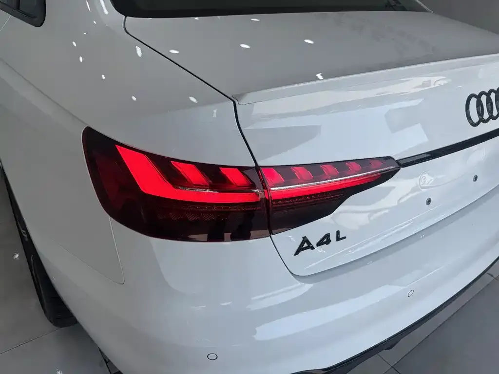 Audi A4L — фото 3