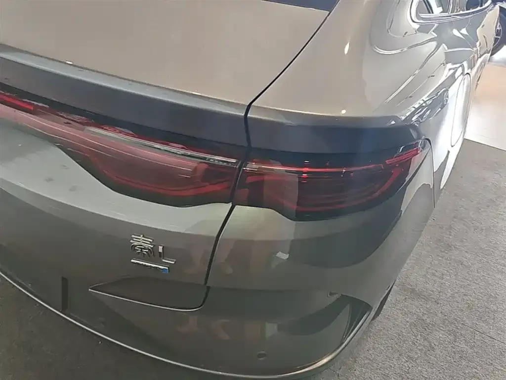 BYD Qin L — фото 4