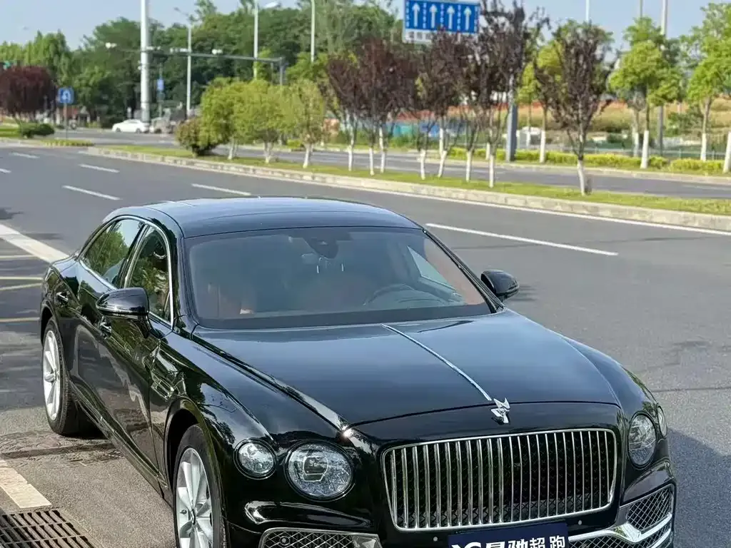 Bentley Flying Spur 2021 из CN, фото 2
