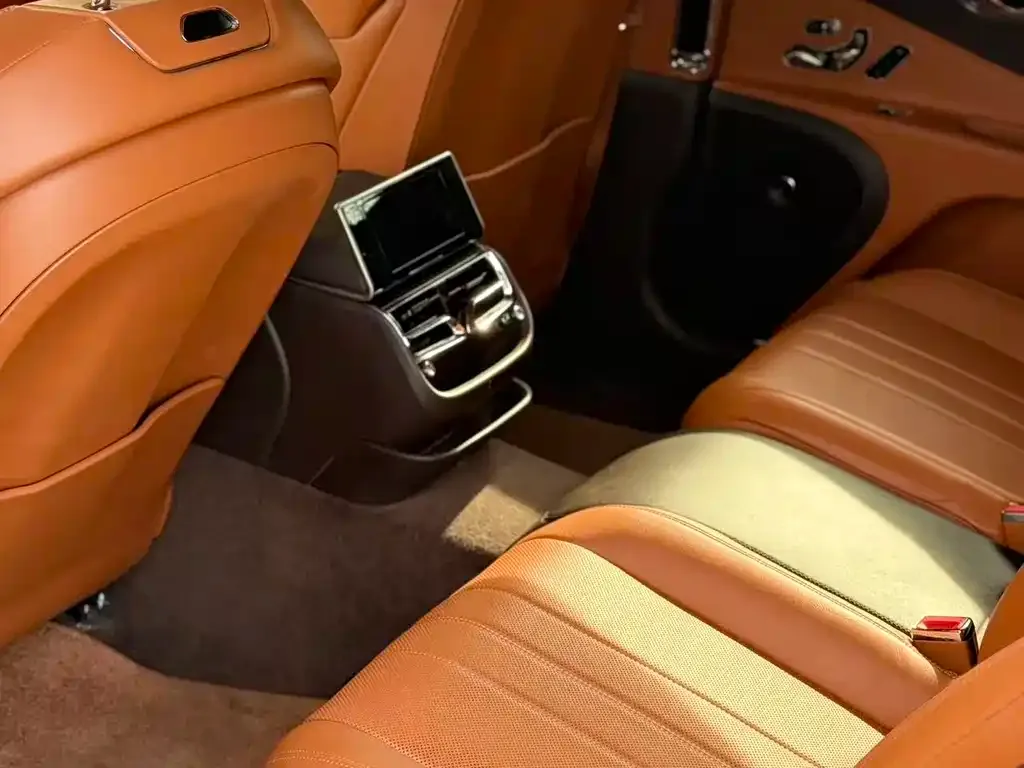 Bentley Flying Spur 2021 из CN, фото 4