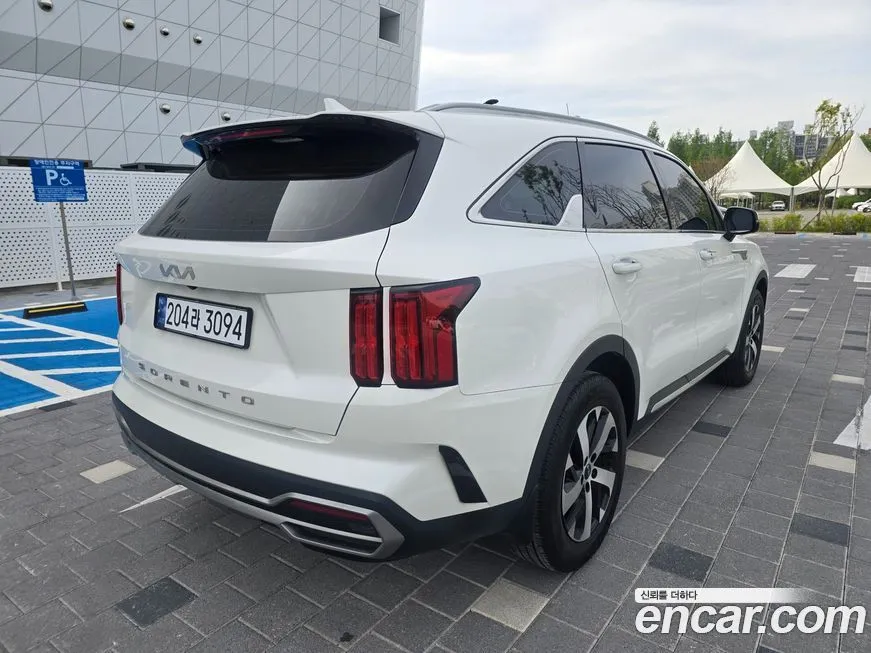 Kia Sorento — фото 10