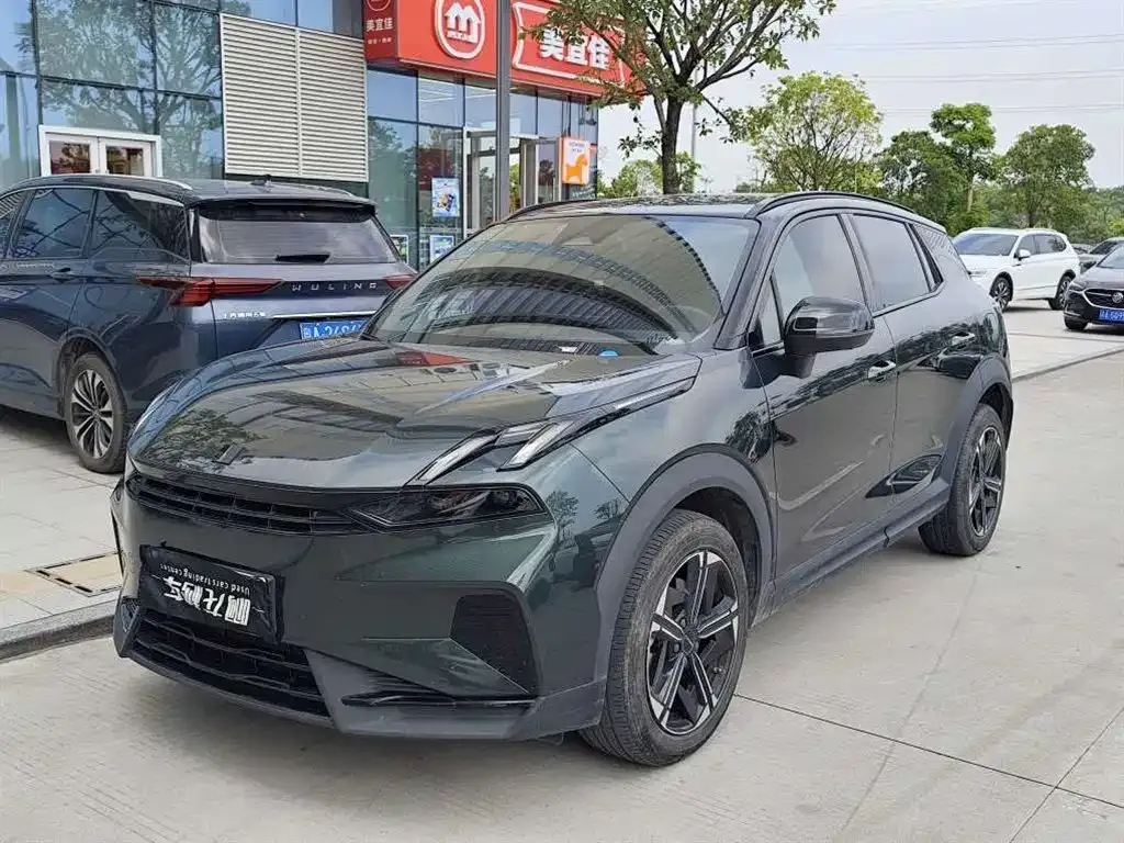 Lynk & Co 06 EM-P