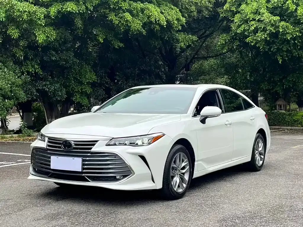Toyota Avalon — фото 6