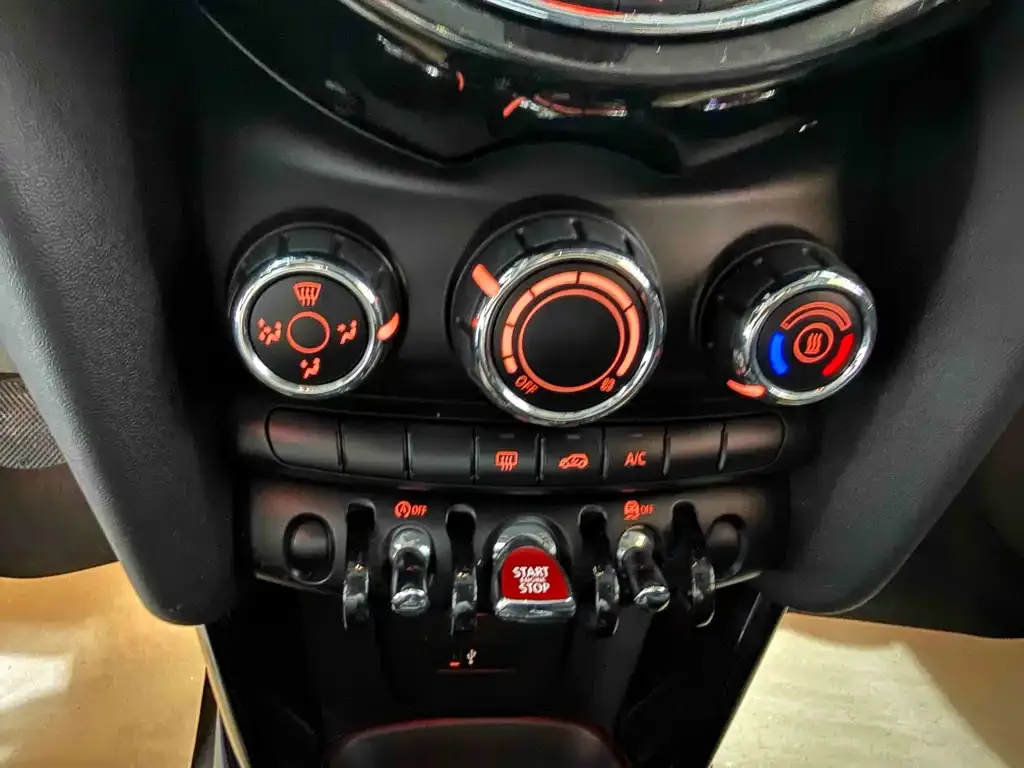MINI Cooper (3-door) 2021 из CN, фото 2