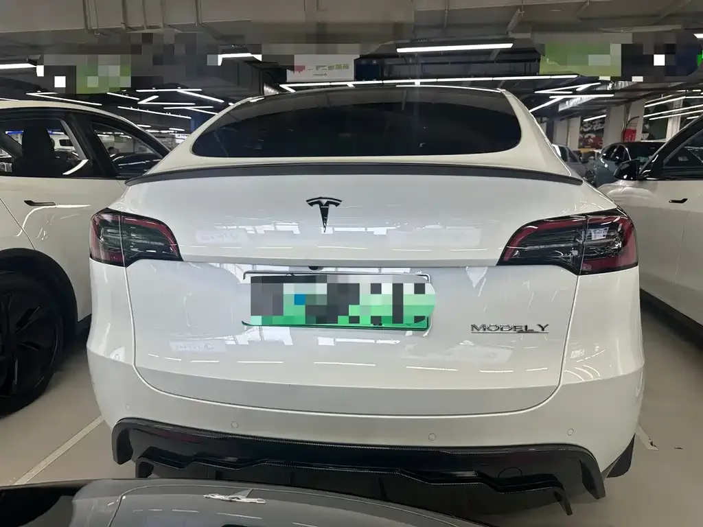 Tesla Model Y — фото 4