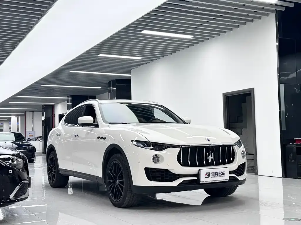 Maserati Levante — фото 3