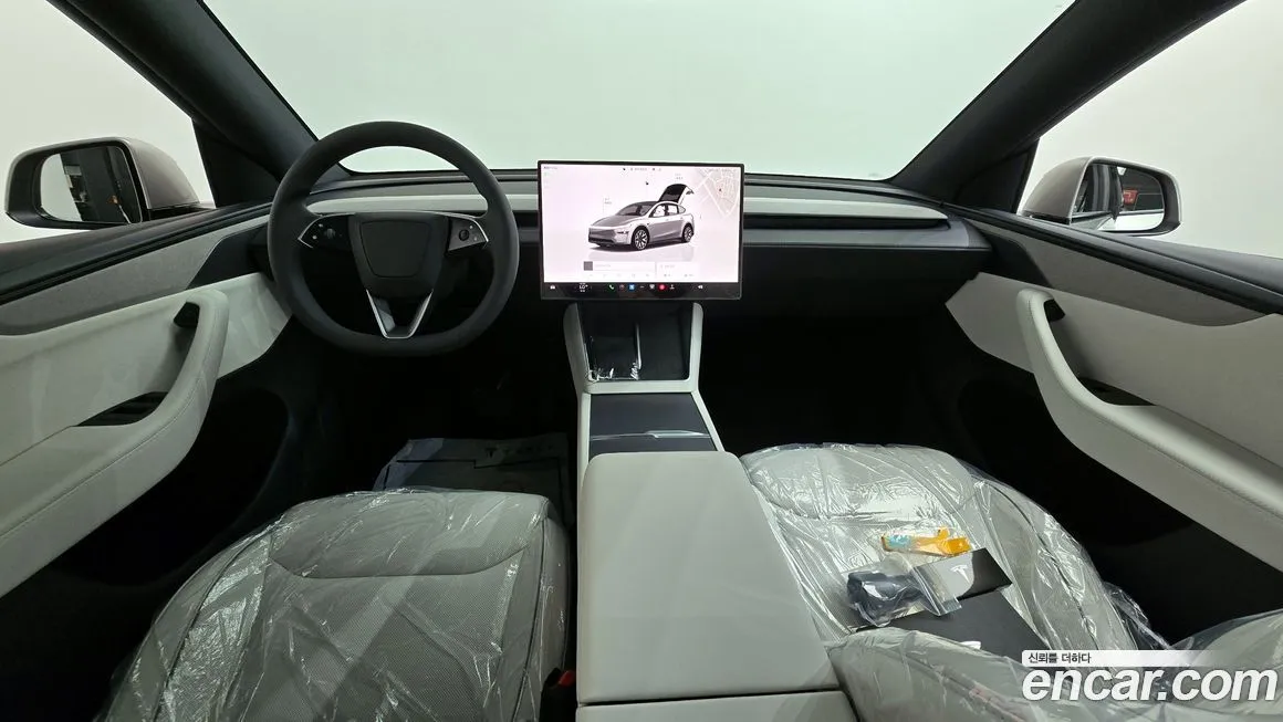 Tesla Model Y — фото 9
