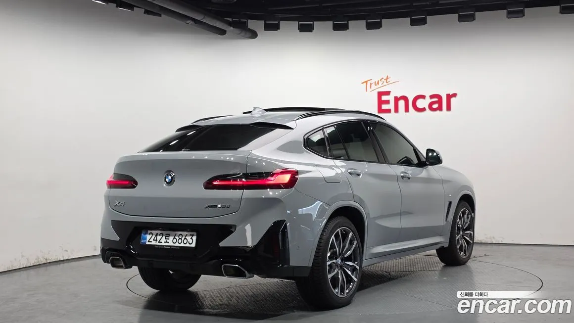 BMW X4 2025 из KR, фото 3