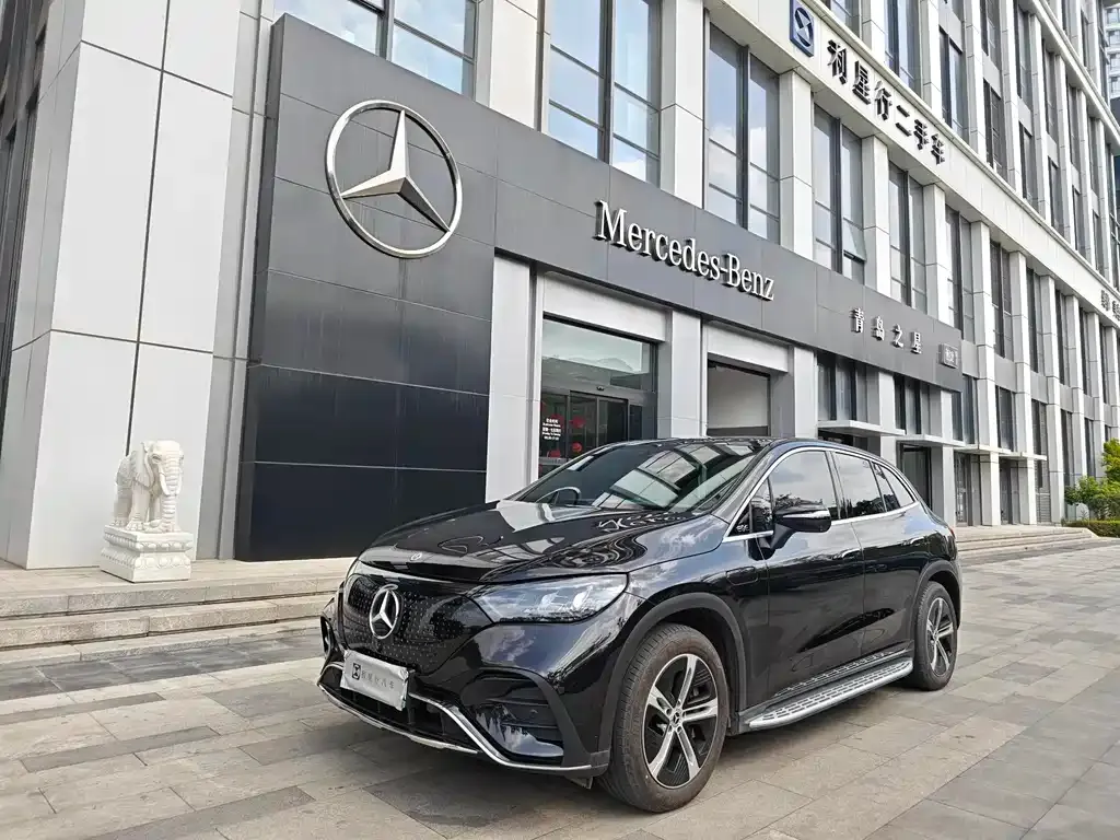Mercedes-Benz EQE SUV