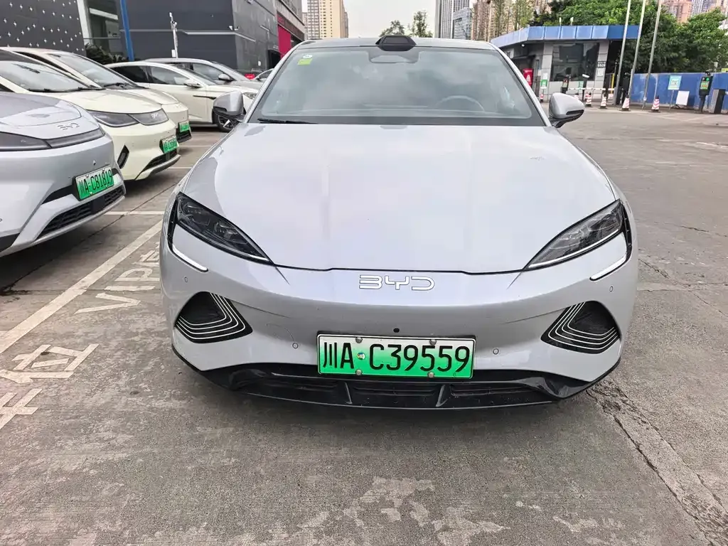 BYD Seal — фото 6