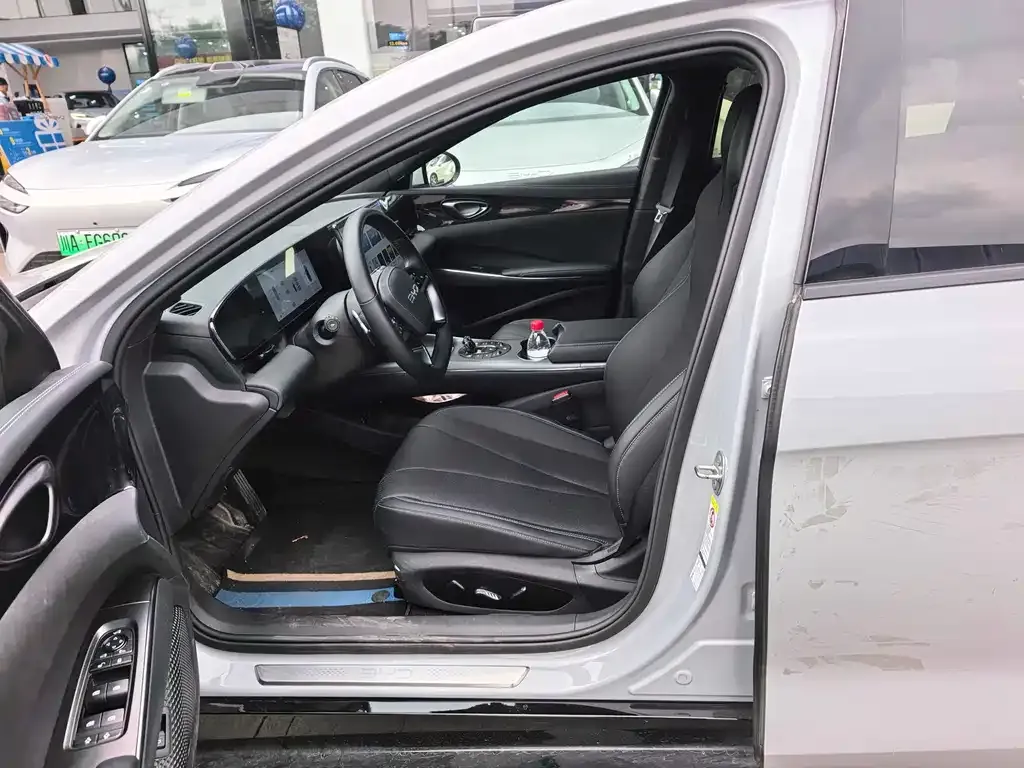 BYD Seal — фото 2