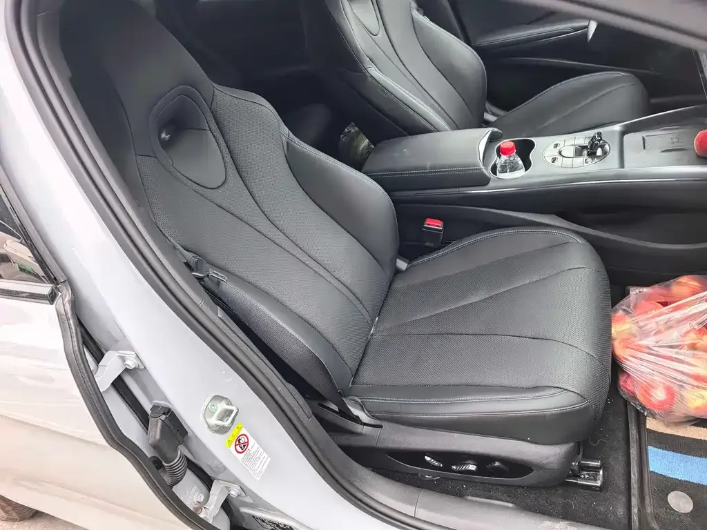 BYD Seal — фото 3