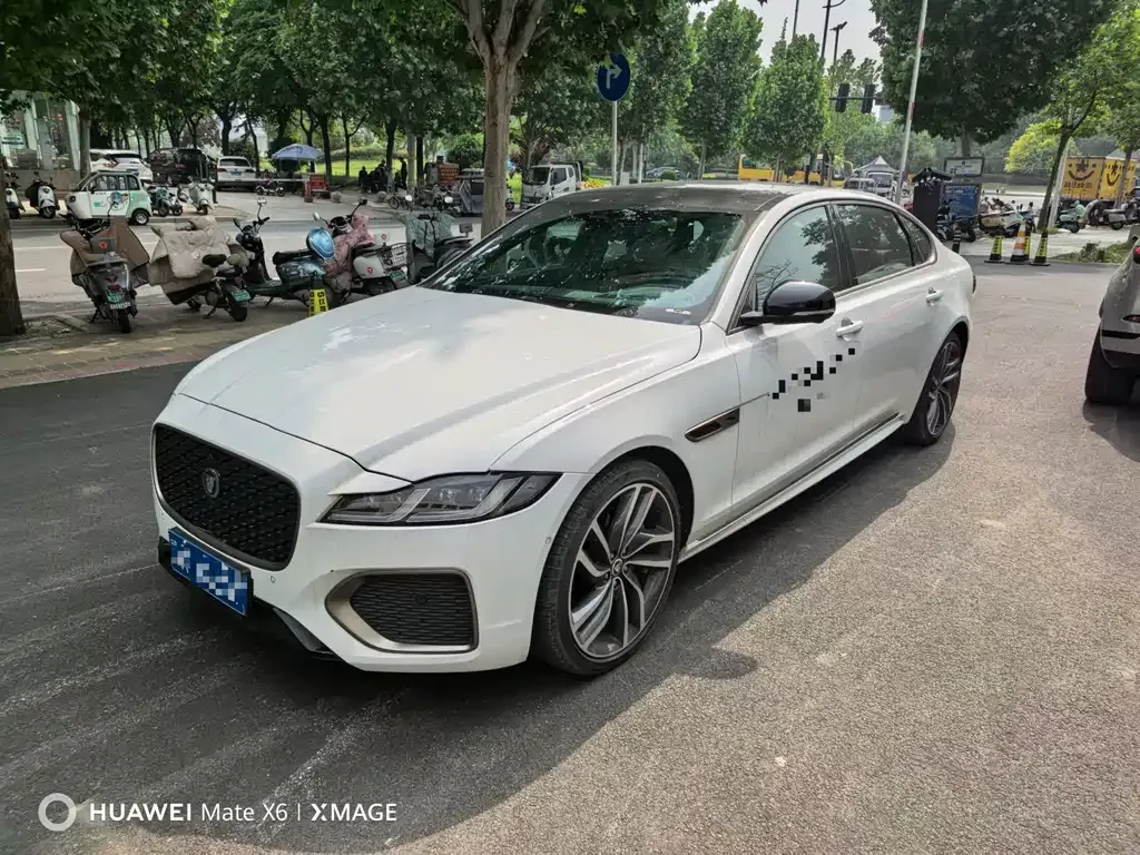 Jaguar XFL — фото 1