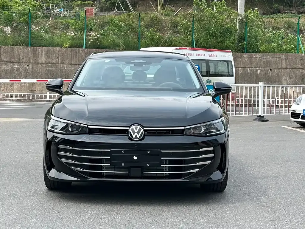 Volkswagen Passat — фото 9