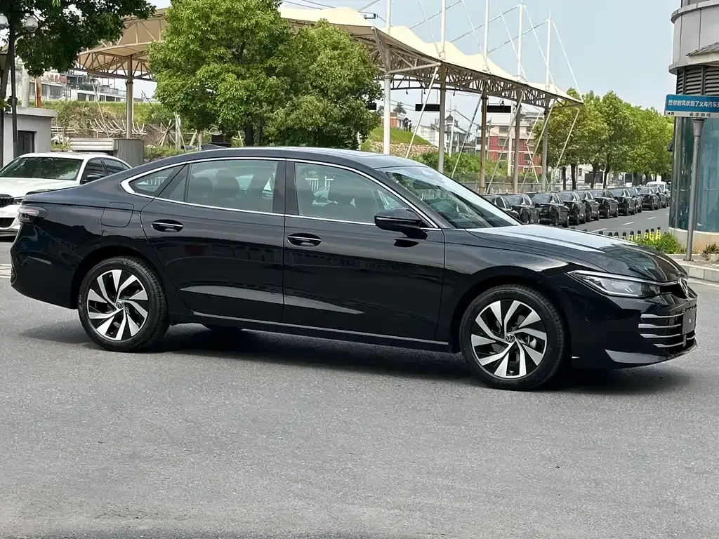 Volkswagen Passat — фото 10