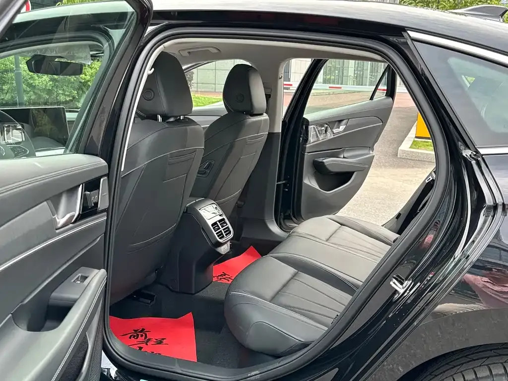 Volkswagen Passat — фото 4