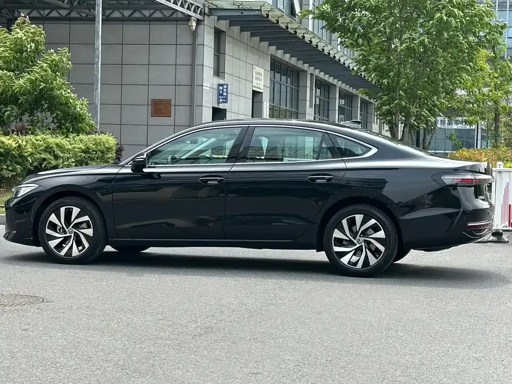 Volkswagen Passat — фото 7