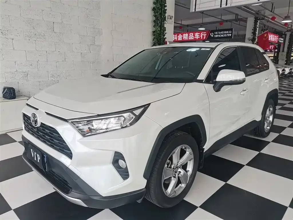 Toyota RAV4 — фото 6