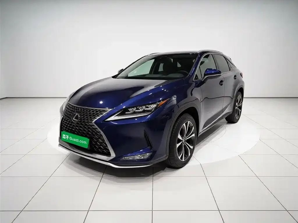 Lexus RX — фото 1
