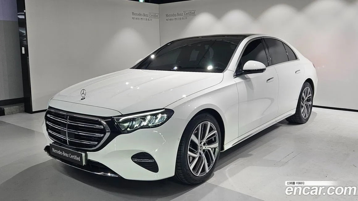 Mercedes-Benz E-Class — фото 1