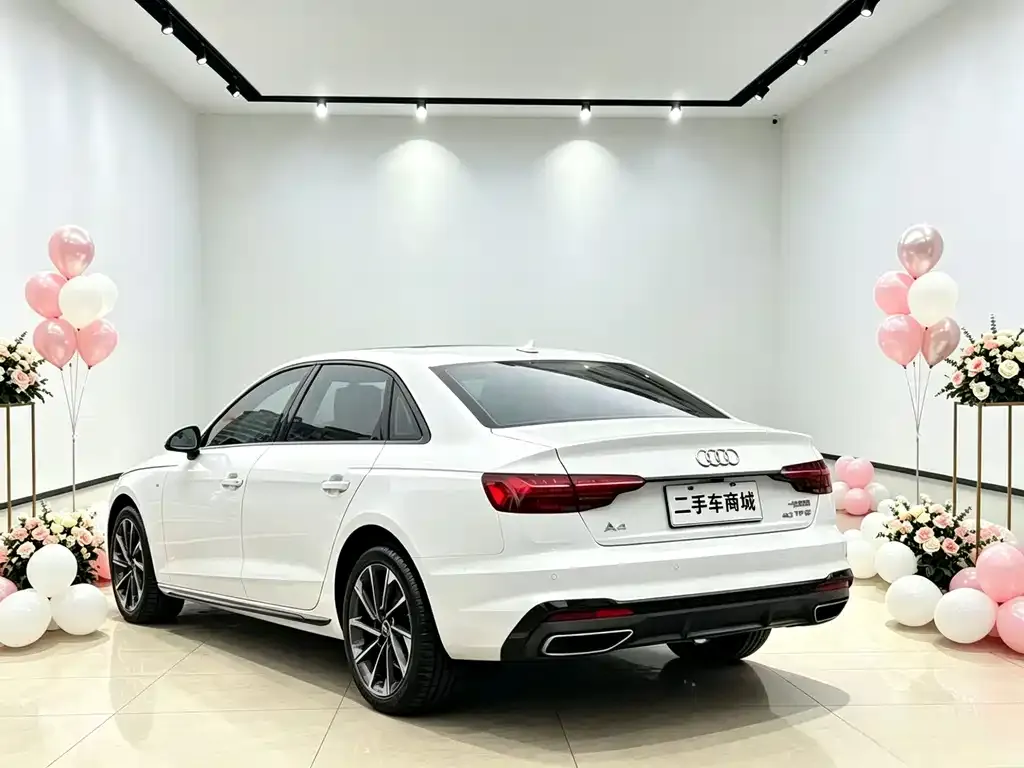 Audi A4L — фото 2
