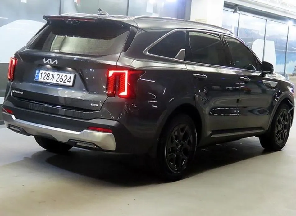 Kia Sorento — фото 9