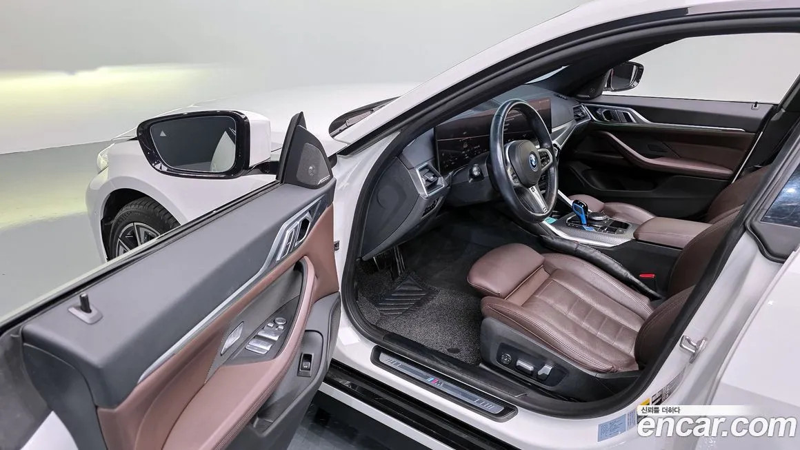 BMW i4 — фото 7